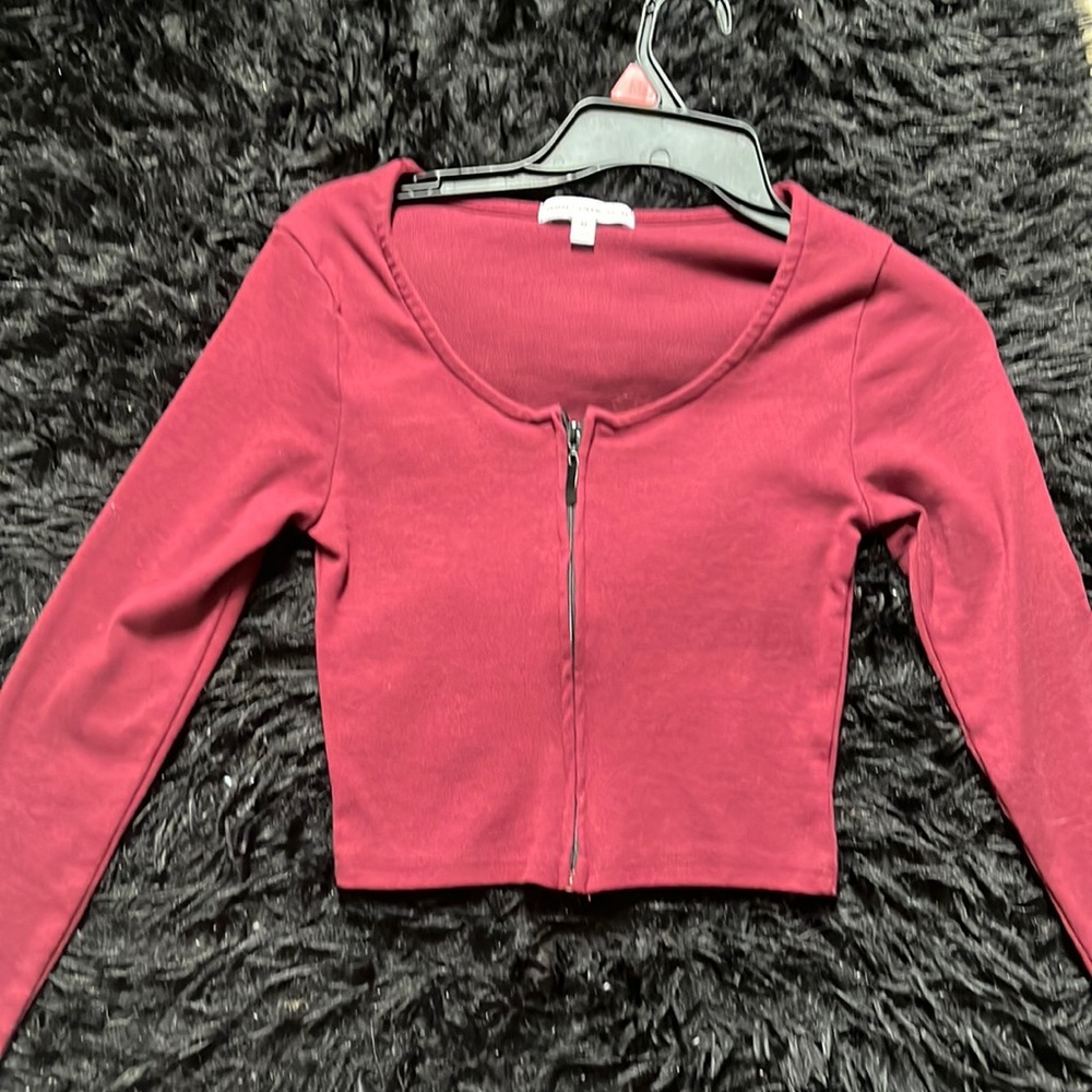 Maroon zip up crop top
